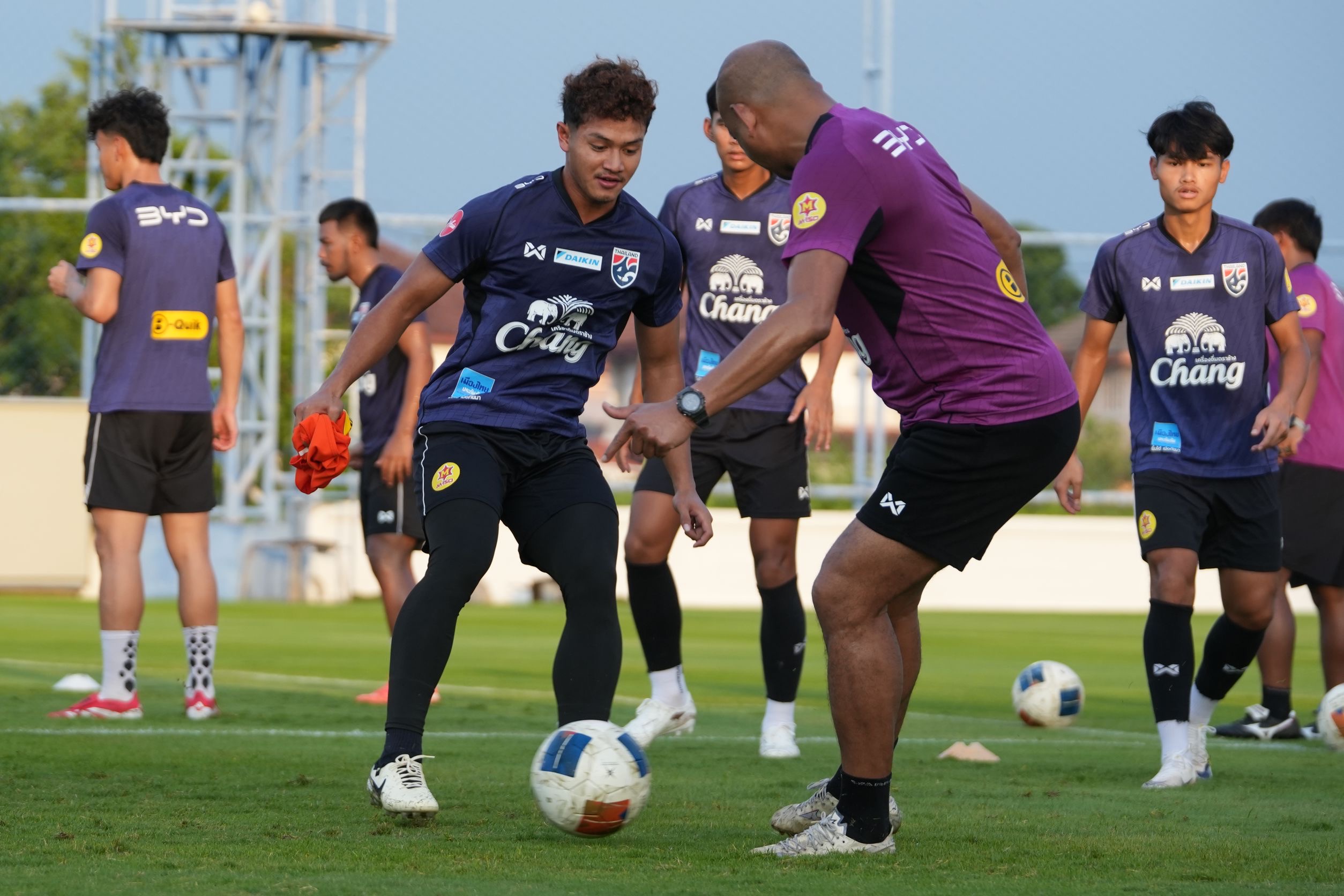 พร้อมหน้า! 'โค้ชวัง' คุม 23 แข้ง U23 ซ้อมเตรียมคัดเอเชีย